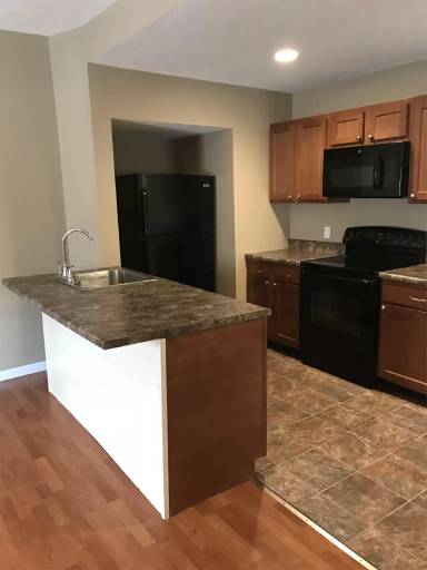 Main picture of 615 S Walnut St