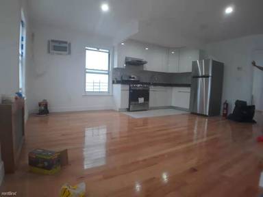 Main picture of 8940 98th St