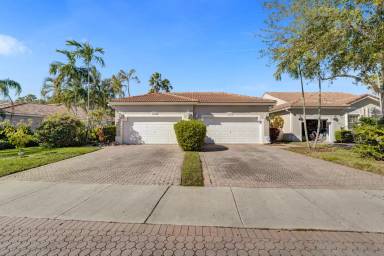 Main picture of 2351 E Aragon Blvd