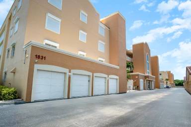 Main picture of 1811 Highway A1A