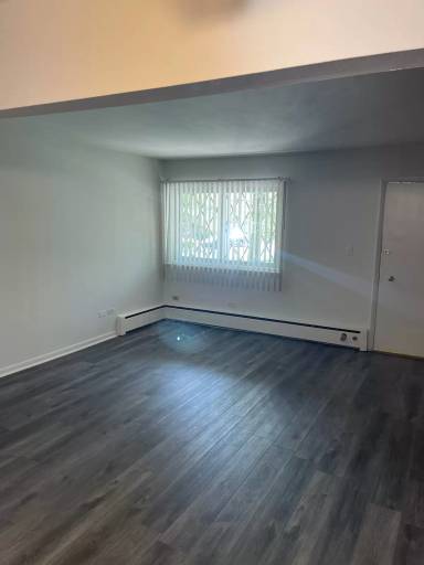 Main picture of 530 Seegers Rd
