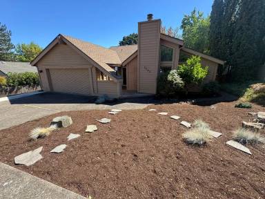 Main picture of 3664 NW Wisteria Pl