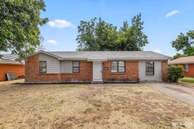 Main picture of 1422 Phoenix Dr