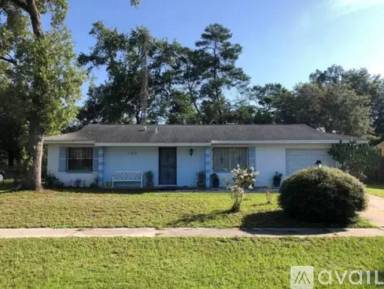 Main picture of 145 Marion Oaks Ln