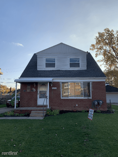 Main picture of 26284 Pinehurst St
