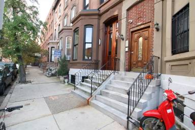 Main picture of 2230 Spruce St