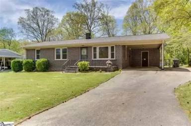 Main picture of 2 Pembroke Ln