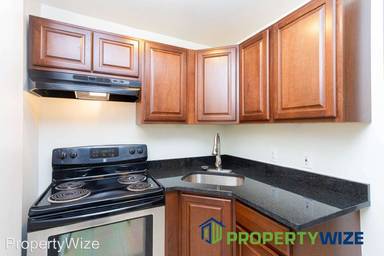 Main picture of 7241 Holabird Ave