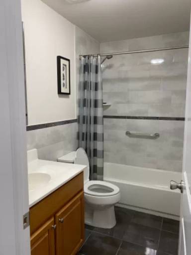 Main picture of 33 Tenafly Pl