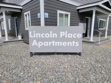 Main picture of 1405 N Lincoln St