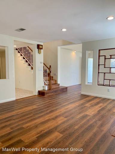 Main picture of 13536 Wentworth St