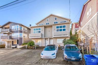 Main picture of 166 Florentia St