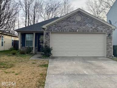 Main picture of 269 Bermuda Lakes Dr