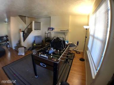 Main picture of 5644 Woodmont St