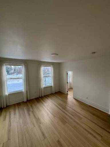 Main picture of 228 W Steuben St