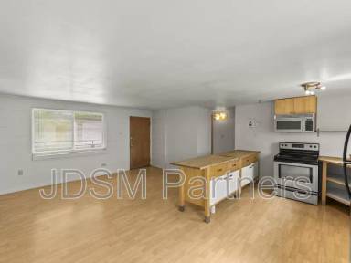 Main picture of JDSM W 2860 32nd Ave LLC - 215