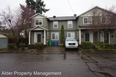 Main picture of 9804 SE Knight St