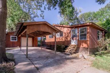 Main picture of 111 Birch Dr