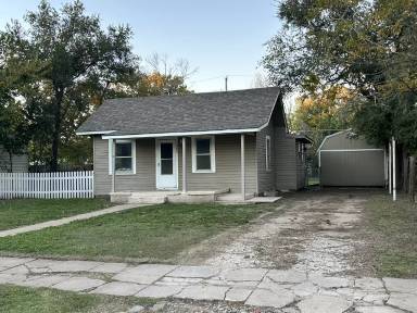 Main picture of 1524 E 3rd Ave