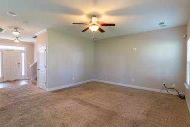 Main picture of 1336 York Dr