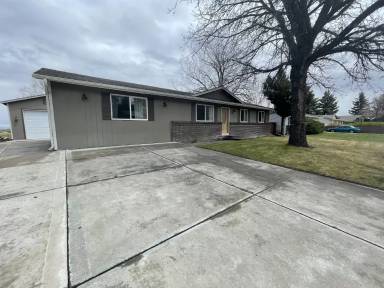 Main picture of 18239 W 60th Ave