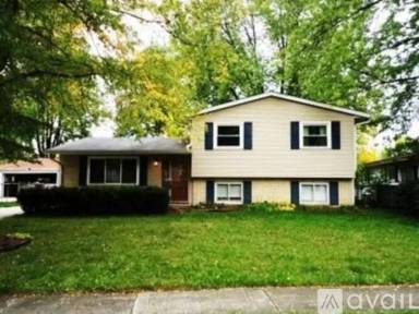 Main picture of 36593 N Edgewood Dr