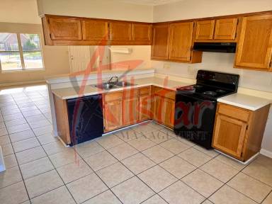 Main picture of 7011 Hampton Dr