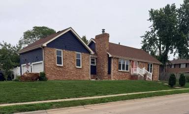 Main picture of 4955 Lakeshore Dr