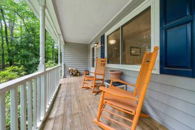 Main picture of 732 Phelps Rd