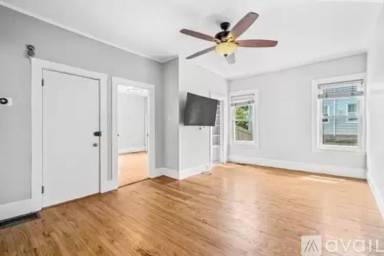 Main picture of 146 Melrose St