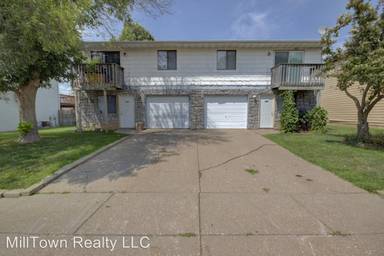 Main picture of 754 W 61st St