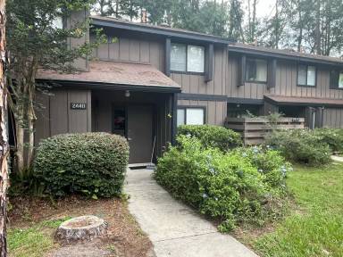 Main picture of 2440 NW 45th Ln