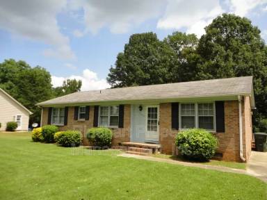 Main picture of 1636 Amber Ln