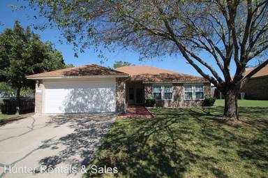 Main picture of 2703 Windmill Dr