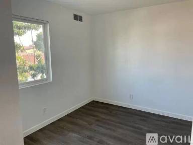 Main picture of 4246 42nd St