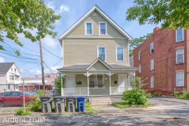 Main picture of 1 Warner Street Ext