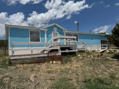 Main picture of 17 Hillside Dr