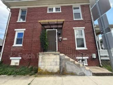 Main picture of 143 E North St