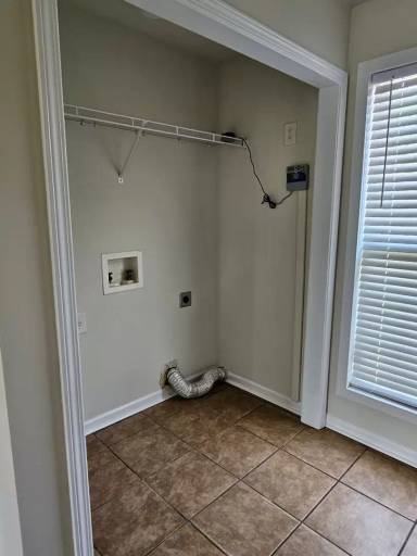 Main picture of 100 Stanton Cir