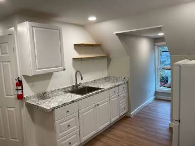 Main picture of 139 Central St