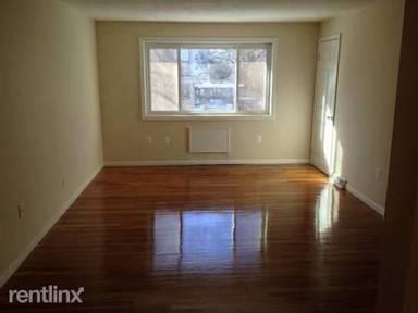 Main picture of 21 Oxford Cir