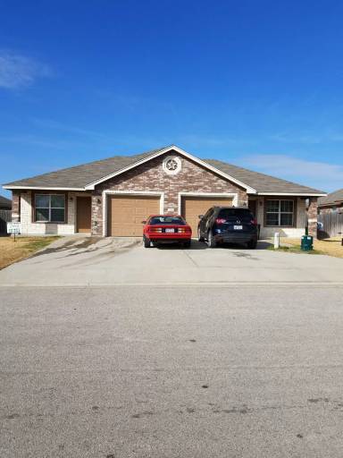 Main picture of 210 Coby Dr
