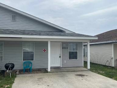 Main picture of 9025 Houston St