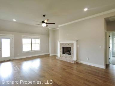 Main picture of 998 Arden St