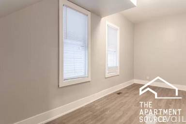 Main picture of 2659 W Homer St