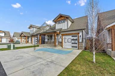 Main picture of 705 E Alaina Ave & 1382 Sadee Ln