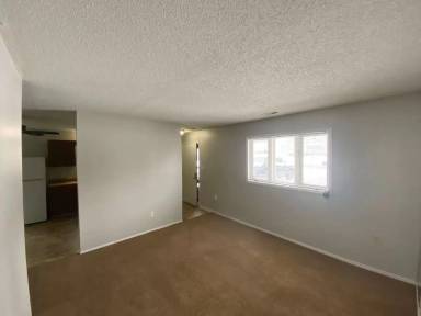 Main picture of 1931 King Ave