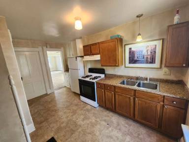Main picture of 308 S Lincoln Ave