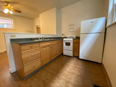 Main picture of 6368 1/2 Forward Ave