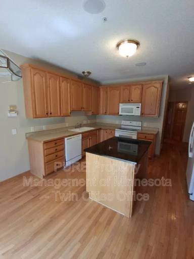 Main picture of 9735 Belmont Ln